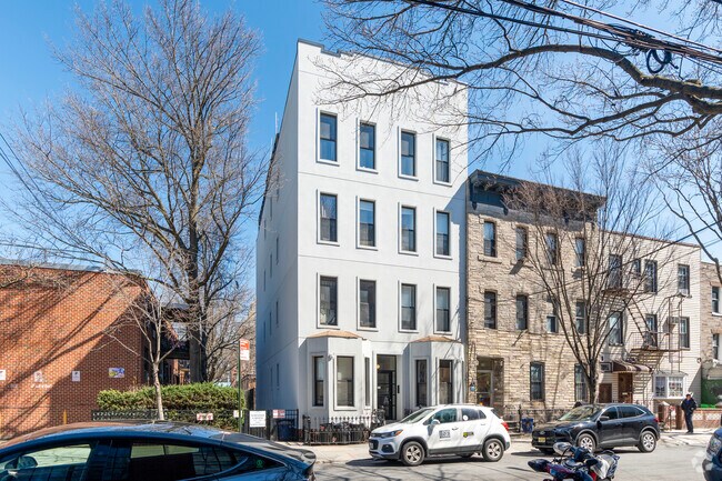 Photo - 117 N 4th St