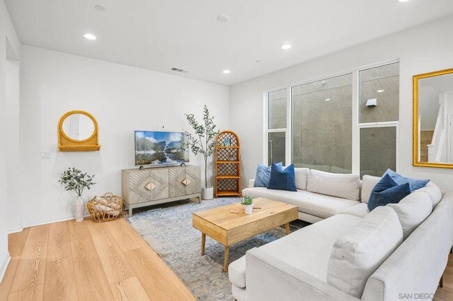 Photo - 2612 Babaco St