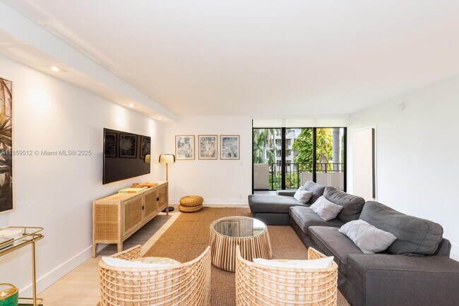 Photo - 181 Crandon Blvd Unidad 306