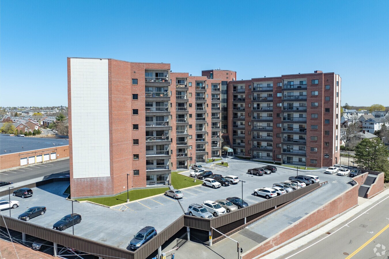 90 Quincy Shore Drive se encuentra en el submercado Marina Bay en Quincy. - Seawinds Condomimiuns