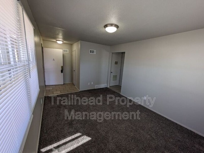 Photo - 3327 S Oxford Ave