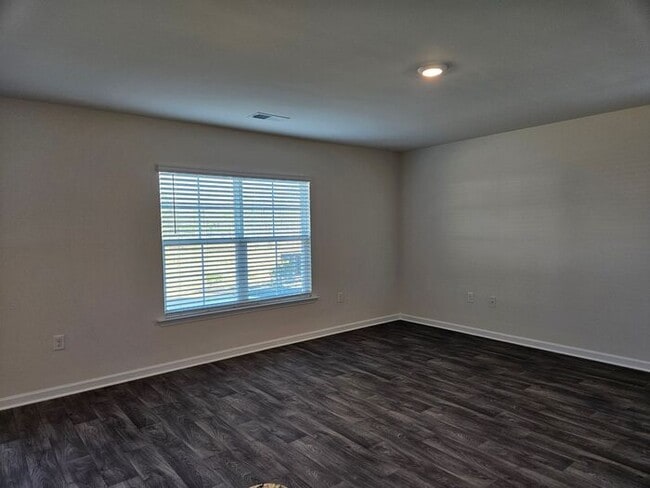 Photo - 122 Shumard Ct