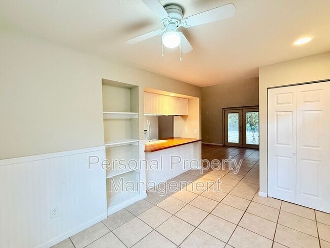 Photo - 10303 NE 23rd St