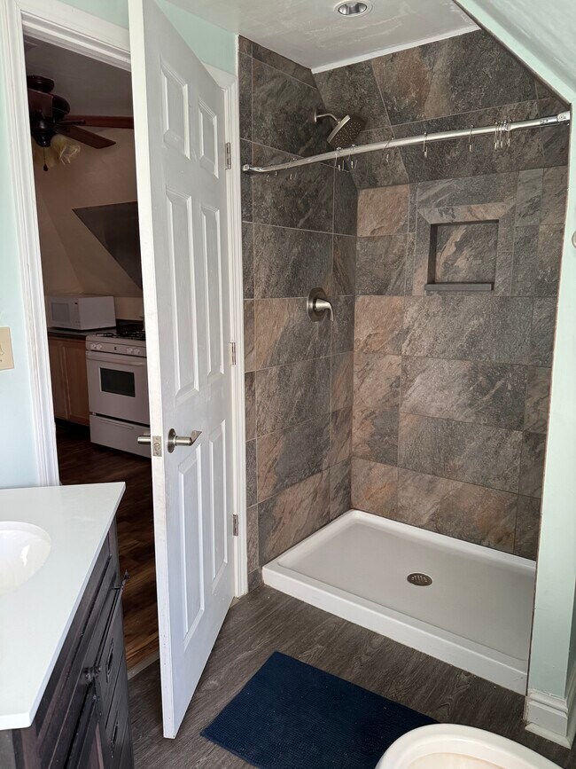 Photo - 530 Greenfield Ave