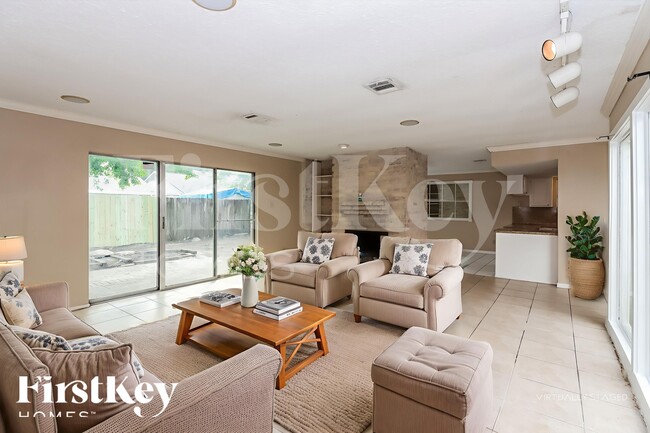 Photo - 7431 Navidad Rd