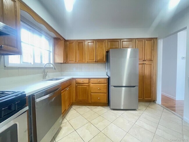 Photo - 43-16 223rd St Unit 2nd Floor