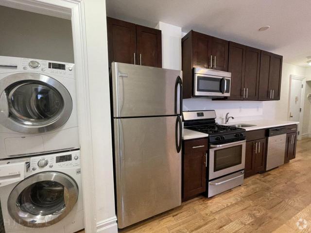 Building Photo - 2 bedroom in ASTORIA NY 11106 Unit D6 Rental