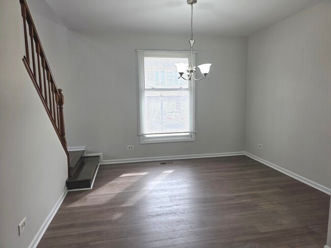 Photo - 2549 College Hill Cir