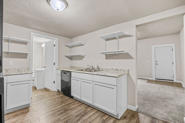 Photo - 410 N Grant St