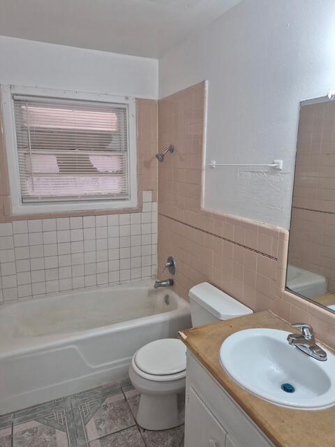 Photo - 2304 62nd St