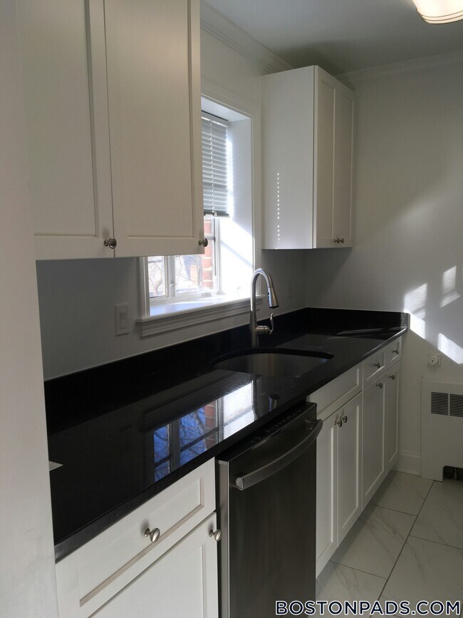 Photo - 80 St Paul St Unit 5