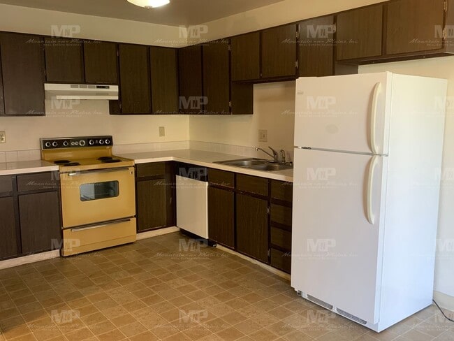 Photo - 1719 Banyan Dr
