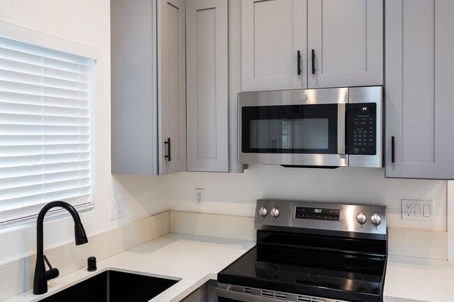 Photo - 994 Valencia St Apartment Unit 101