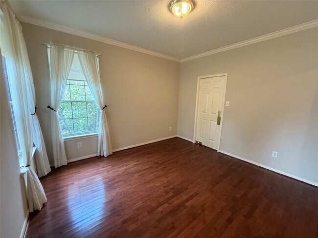 Photo - 5126 Winterwood Dr