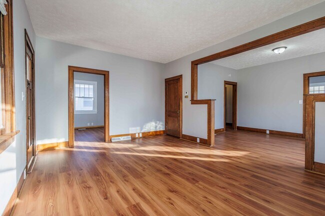 Photo - An Adorable Bungalow in the Havelock area ...