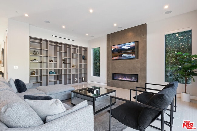 Photo - 6347 Maryland Dr