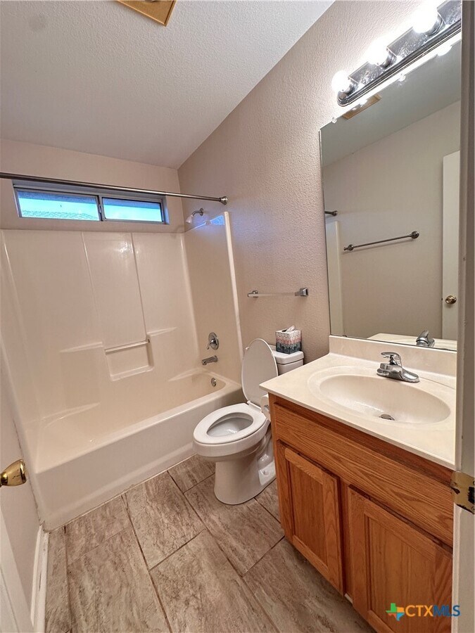 Photo - 1303 Girard St