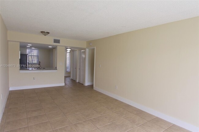 Photo - 5200 NW 31st Ave Unit 103