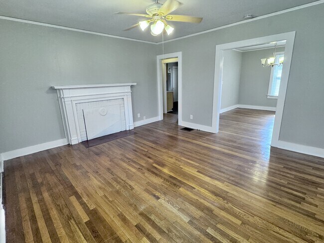 Photo - 5 W Marion Rd