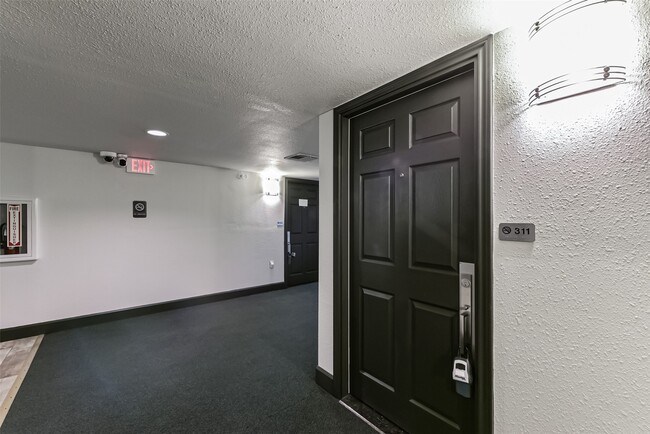 Building Photo - 1025 Swanson St Unit 311