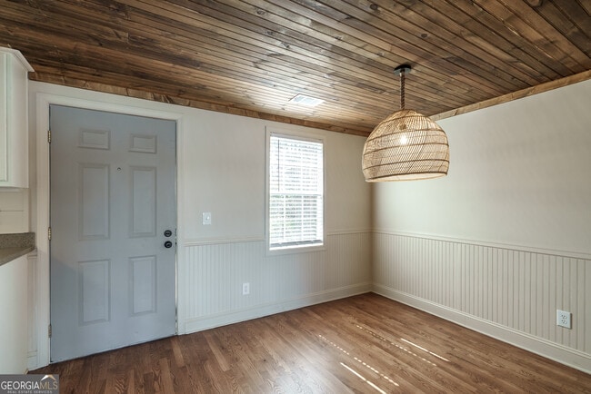 Photo - 384 Arrowhead Trail NE