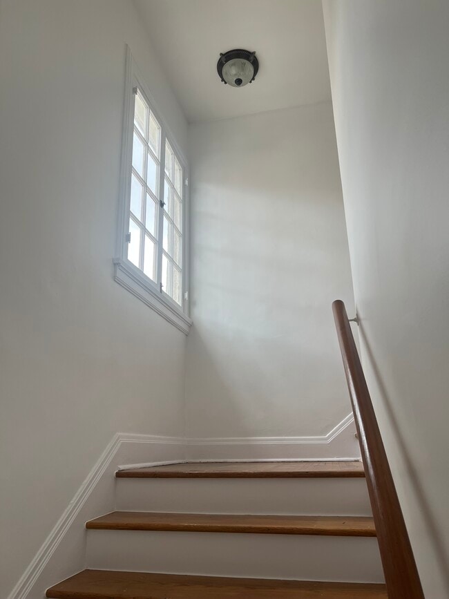 Photo - 4429 Victoria Park Dr Unit Duplex