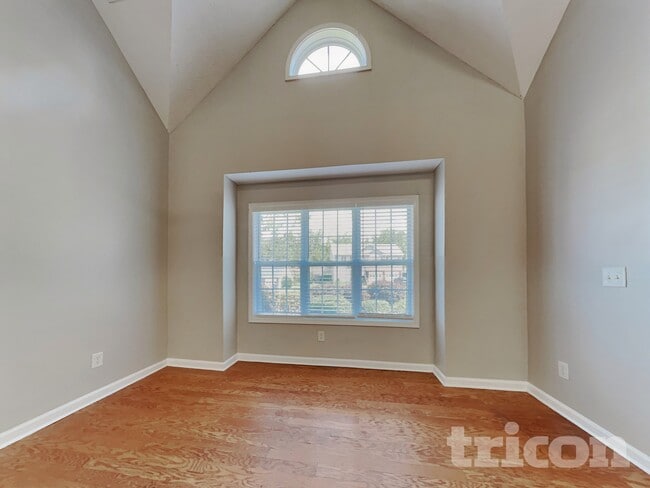 Photo - 32 Mountain View Dr