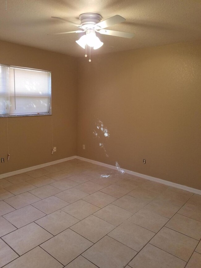 Photo - 220 Columbia Dr