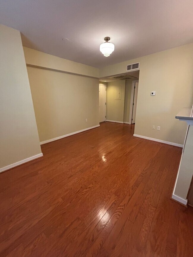 Photo - 3534 10th St NW