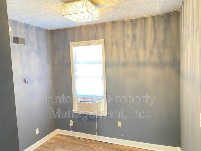 1111 North Pkwy Unit 6