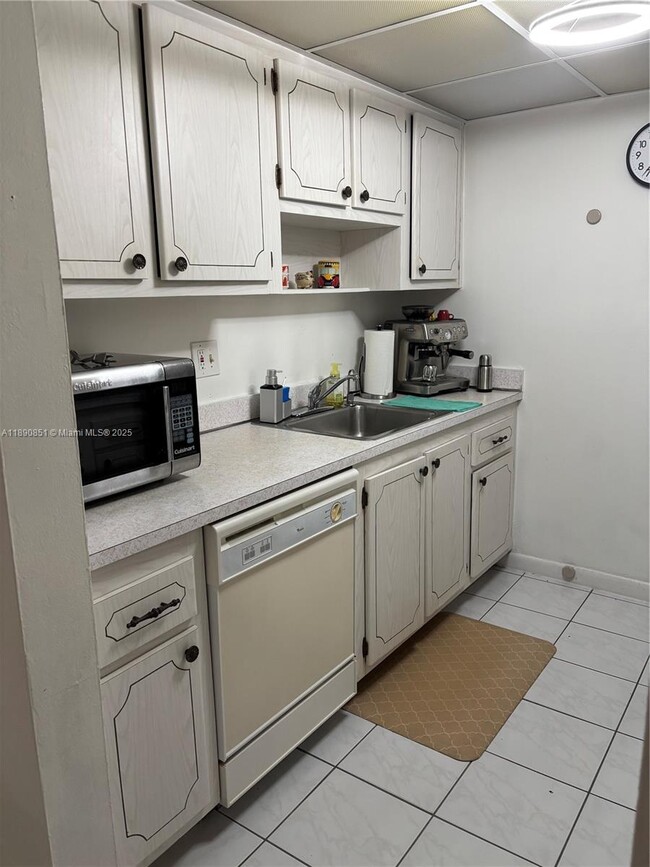 Photo - 14501 N Kendall Dr Unit 207H