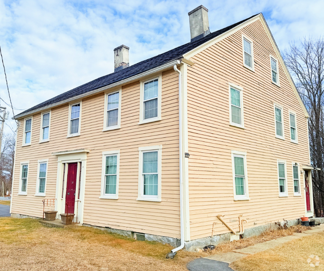 Building Photo - 100 Portsmouth Ave Unit 2 Rental