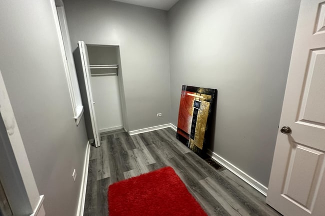 small bedroom - 1131 W 17th St