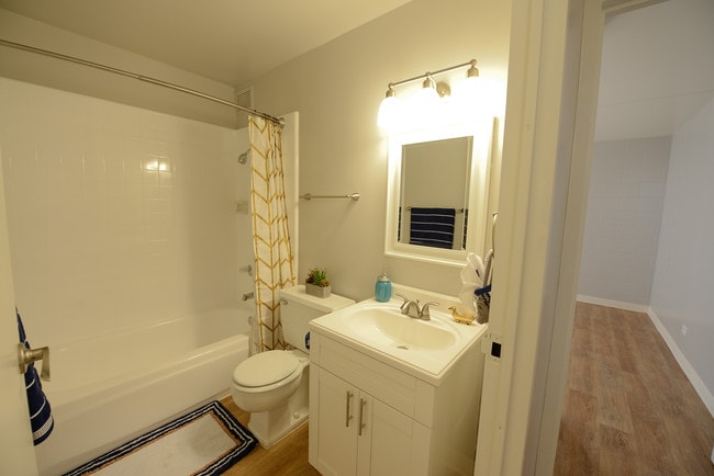 Photo - Waikele Towers