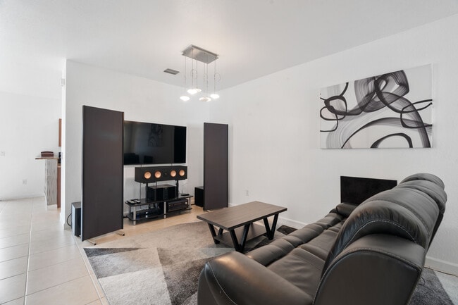 Photo - 8618 NW 113th Ct