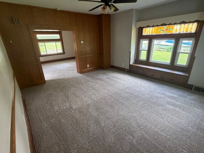 Photo - 1742 Midland Ave