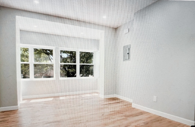 Building Photo - 74 Woodbine St Rental