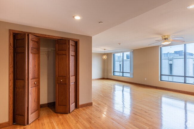 3BR, 2BA - 1780SF