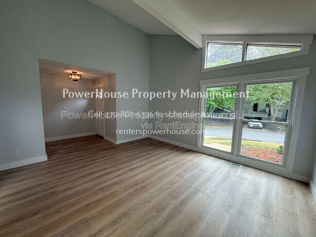 Photo - 120 Leeward Ln