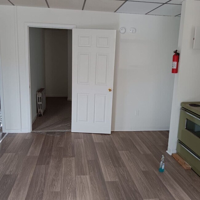 Photo - 301-305 N York St Unit 301