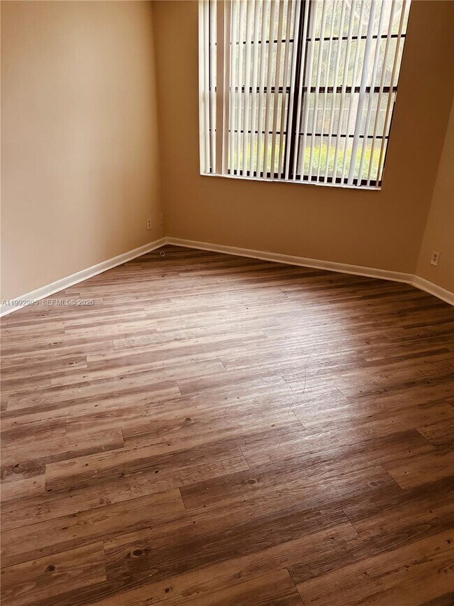 Photo - 211 Lake Pointe Dr Unit 110