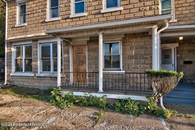 511 N Main St