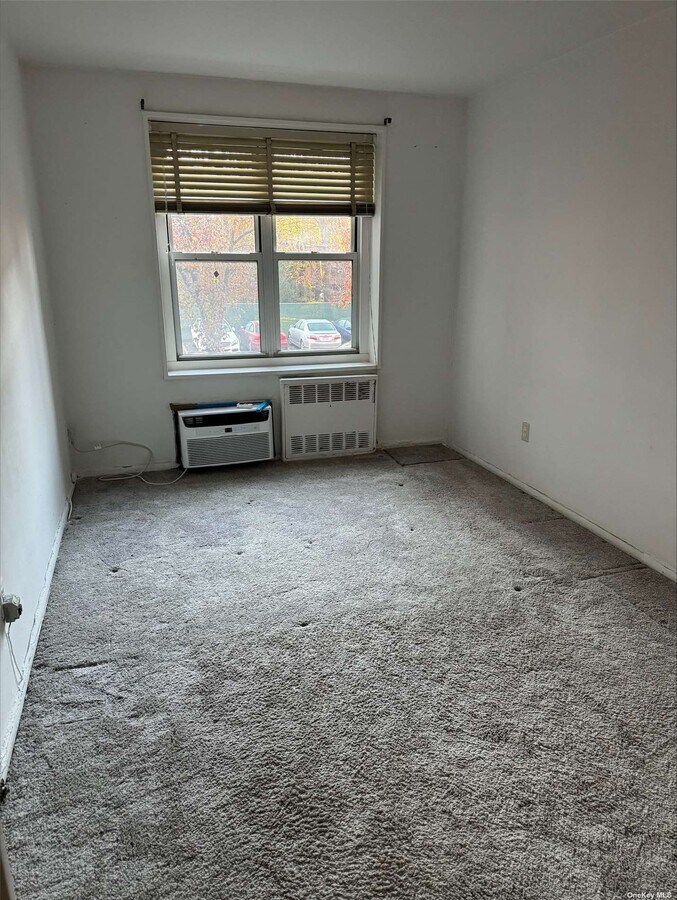 99 Randall Ave Apartment For Rent in Freeport, NY