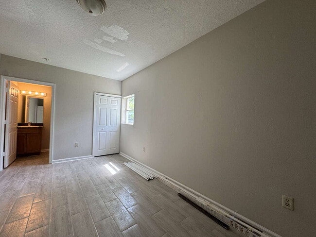 Photo - 6066 Gibson Ave