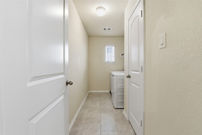 Photo - 5102 Brookshire Pass Dr