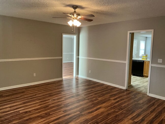 Photo - 1414 Jane St