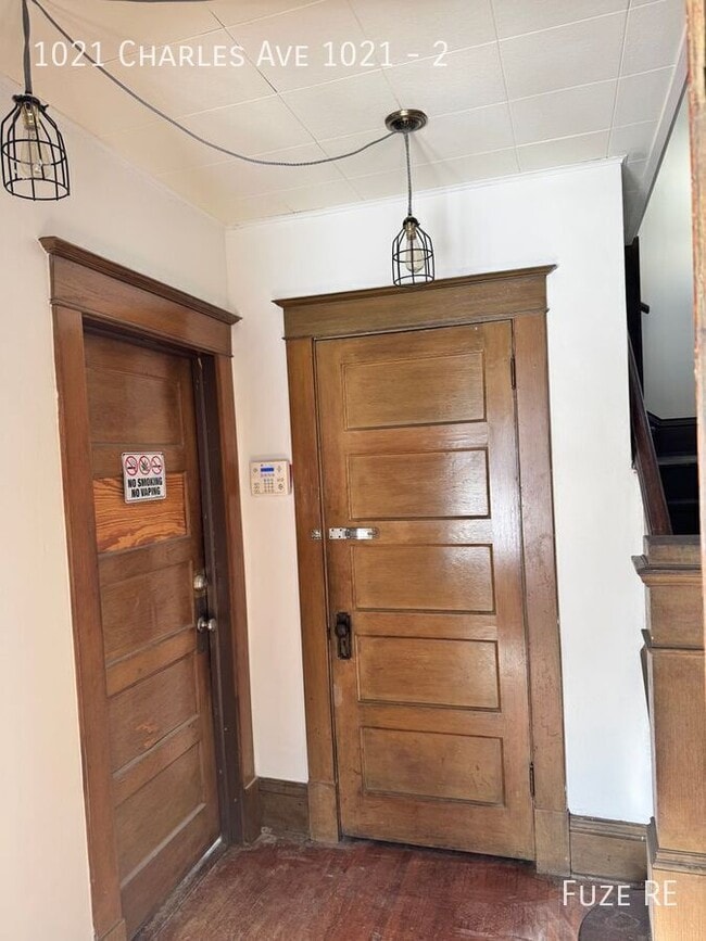 Photo - 1021 Charles Ave Unit 2