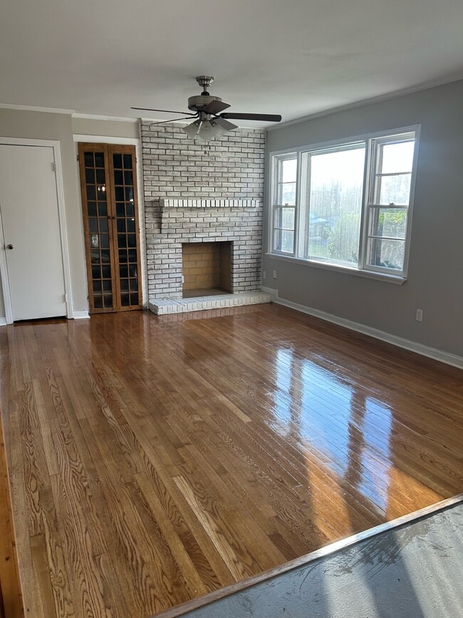 Photo - 1602 Lambard Dr