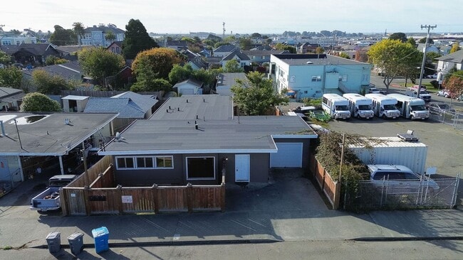 Building Photo - 1814 B St Unit #1 Rental