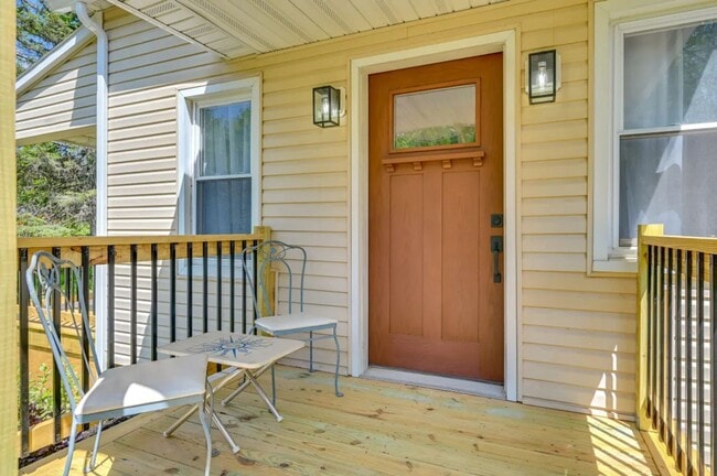 Photo - 210 Hatchery Rd